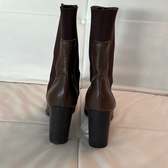MIU MIU DISTRESSED BROWN LEATHER & PULL ON ELASTIC HEELED CHELSEA BOOTS - Picture 3 of 12